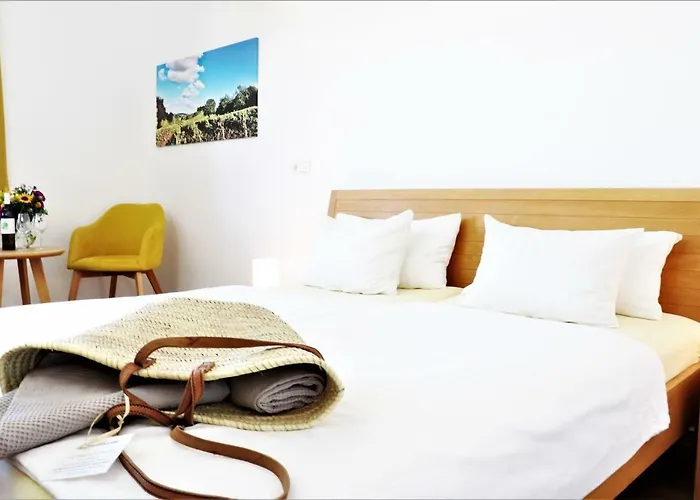 Hotel Bioweingut & Gaenz